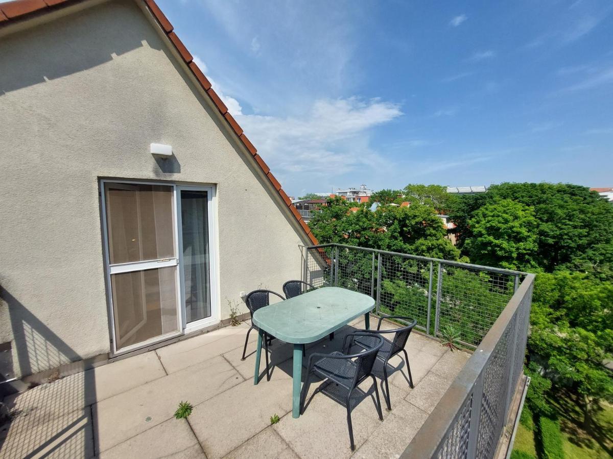 Utulny Apartman V Bratislava 4 מראה חיצוני תמונה